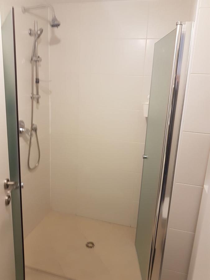 Private Bed/Bathroom In ネタニア エクステリア 写真