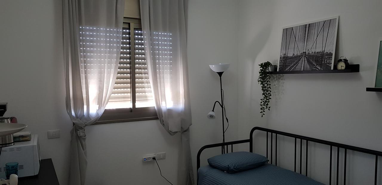 Private Bed/Bathroom In ネタニア エクステリア 写真